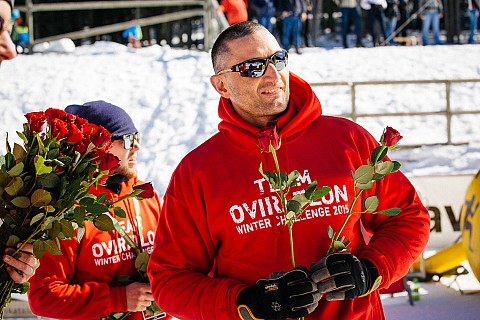 OVIRATLONCI ZIMSKO ZMAGO KRONALI Z RDEČIMI VRTNICAMI - Vrtnice za oviratlonke; foto: Polona Avanzo